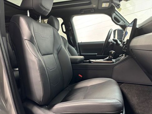 Used 2024 Lexus GX 550 image 32