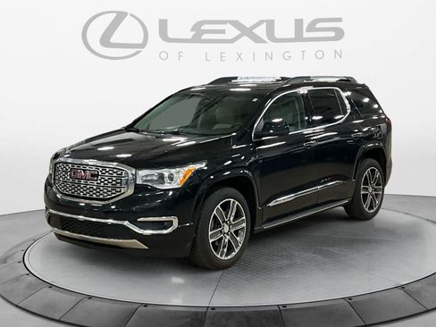 Used 2019 GMC Acadia Denali w/ Technology Package FWD image 1