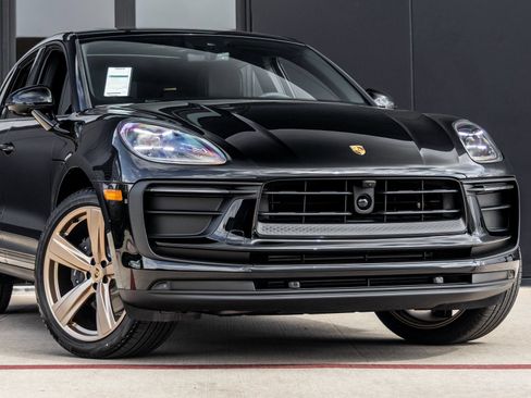 New 2026 Porsche Macan AWD/4WD image 9