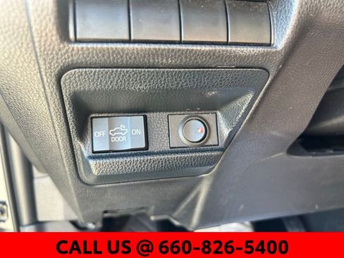 Certified 2025 Toyota Tacoma SR5 image 21