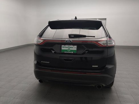 Used 2017 Ford Edge SE image 7