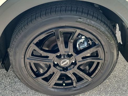 Used 2024 Nissan Kicks SR FWD image 8