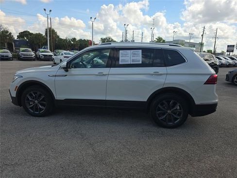 Used 2023 Volkswagen Tiguan SE FWD image 5
