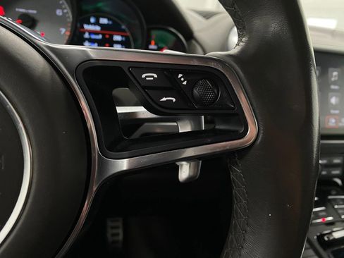 Used 2018 Porsche Cayenne S image 18
