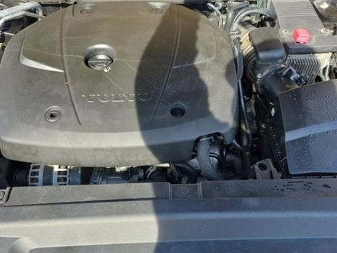 Used 2017 Volvo S90 T6 Momentum w/ Vision Package image 20