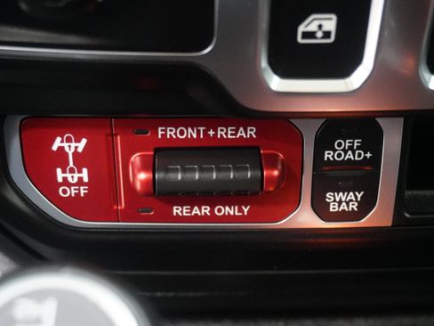 Used 2023 Jeep Wrangler Rubicon w/ Cold Weather Group AWD/4WD image 25