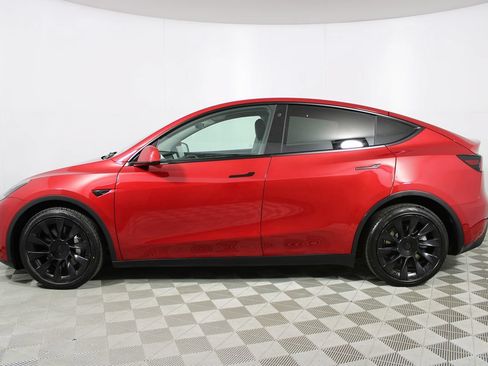 Used 2022 Tesla Model Y Long Range AWD/4WD image 28