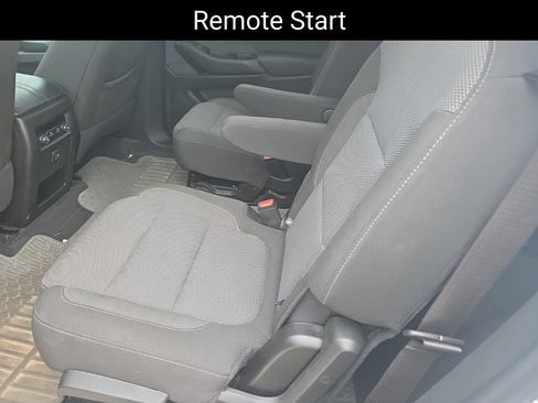 Used 2023 Chevrolet Traverse LT FWD image 12