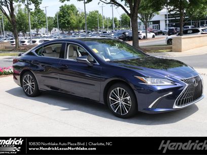 Used 2025 Lexus ES 300h w/ Premium Package