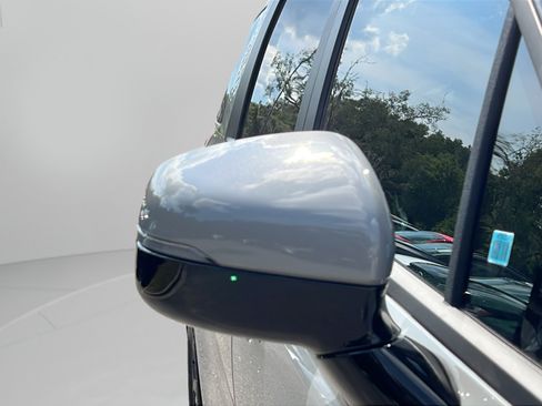 New 2026 Kia Carnival EX FWD image 11