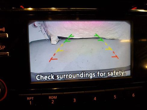 Used 2015 Nissan Rogue S image 22