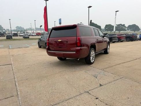 Used 2019 Chevrolet Suburban Premier w/ Premier Plus Edition AWD/4WD image 6
