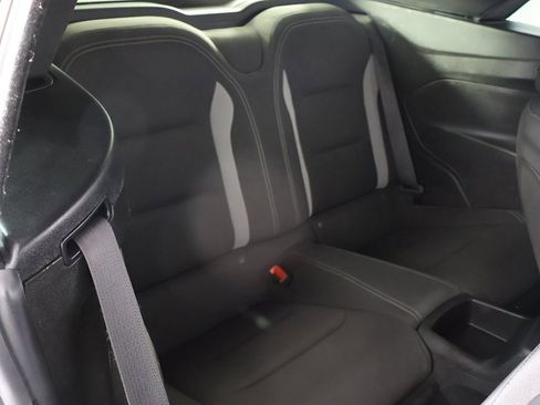 Used 2020 Chevrolet Camaro LT image 29