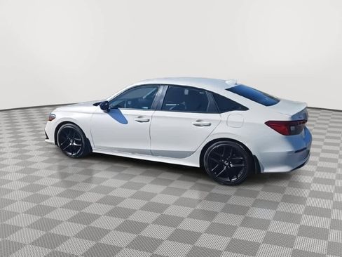 Used 2023 Honda Civic Sport image 6