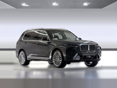 New 2026 BMW X7 xDrive40i w/ Premium Package image 6