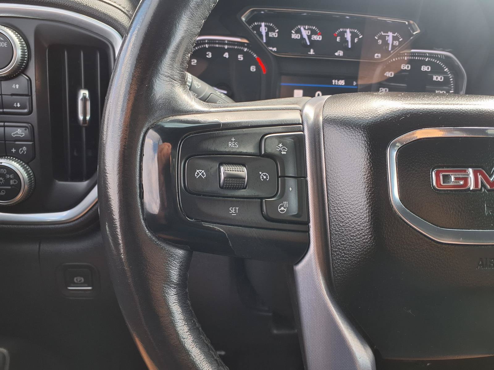 Used 2020 GMC Sierra 1500 SLT AWD/4WD image 23