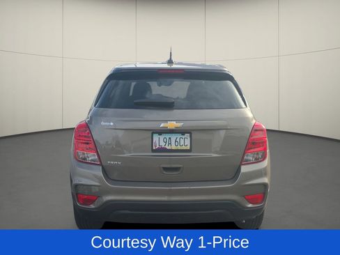 Used 2021 Chevrolet Trax LS w/ Tint and Cruise Package FWD image 6