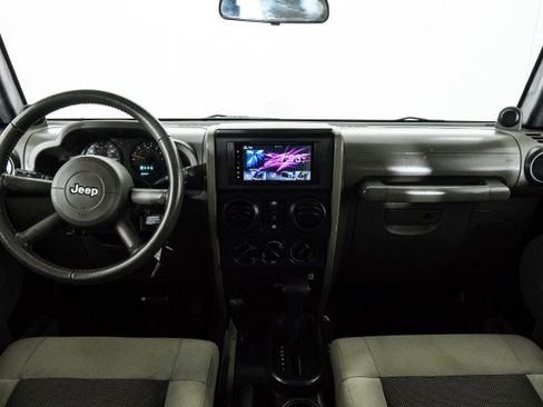 Used 2008 Jeep Wrangler Unlimited X image 11