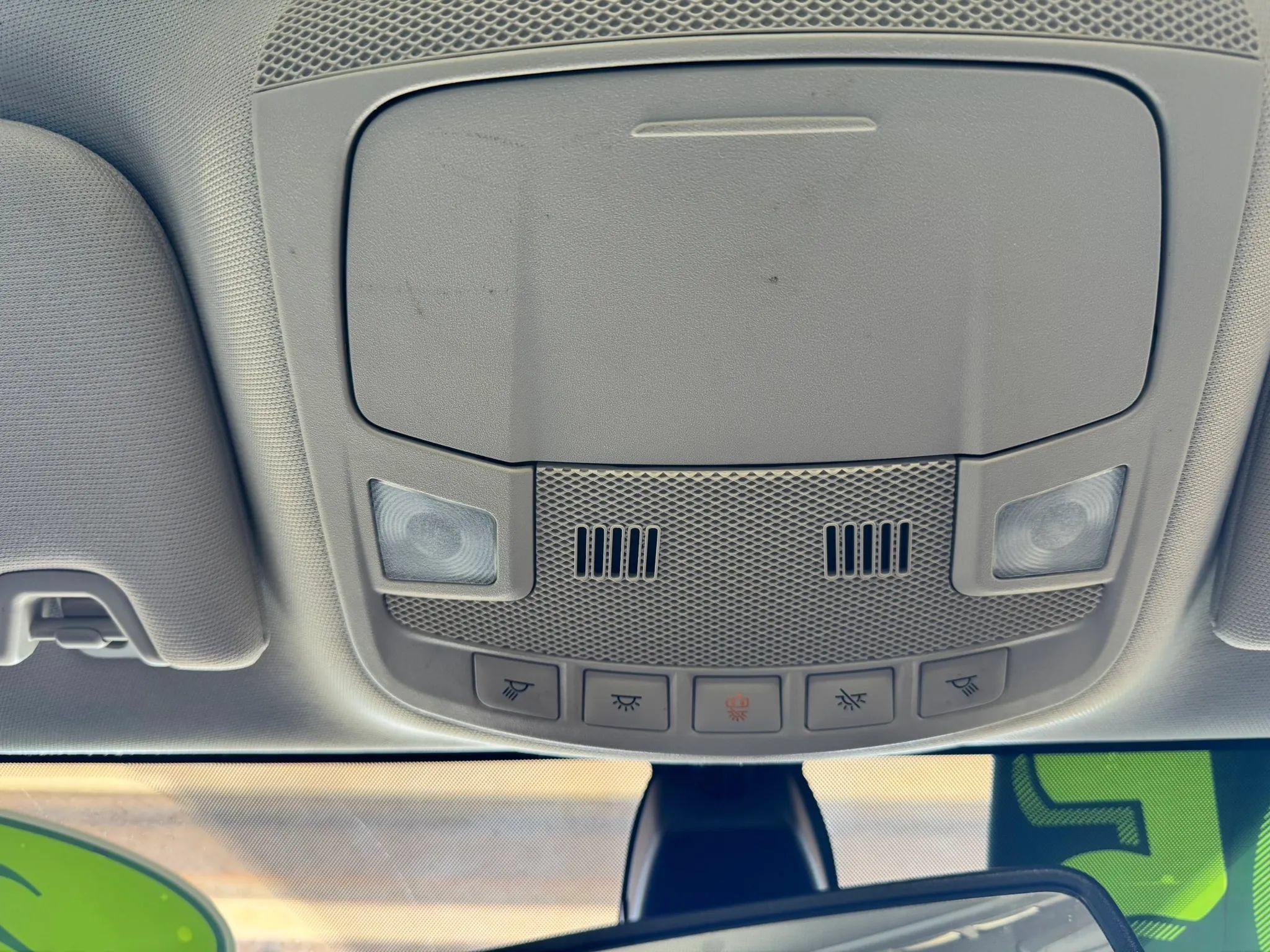 Used 2019 Ford Fusion SE FWD image 16