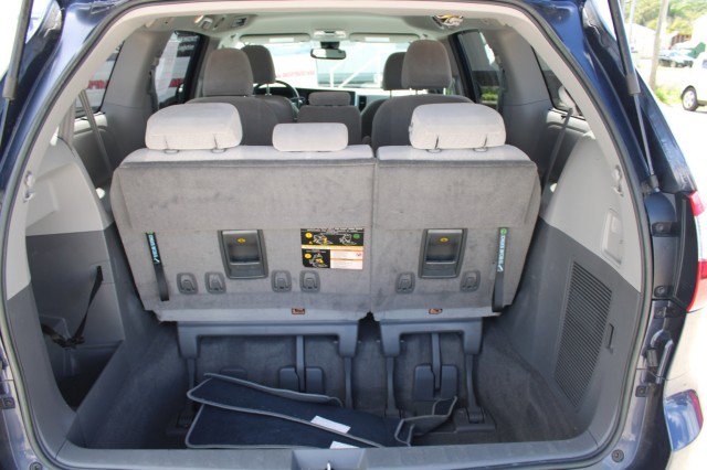 Used 2018 Toyota Sienna LE FWD image 9