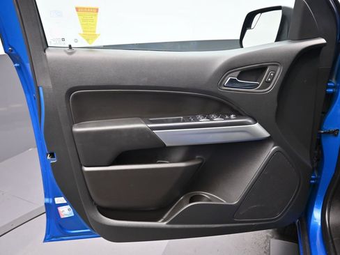 Used 2022 Chevrolet Colorado LT image 9