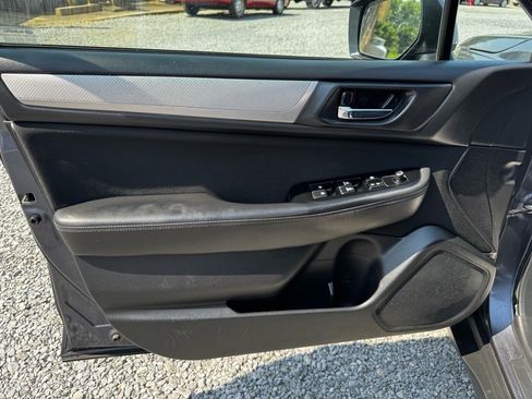 Used 2015 Subaru Outback 2.5i Premium image 18