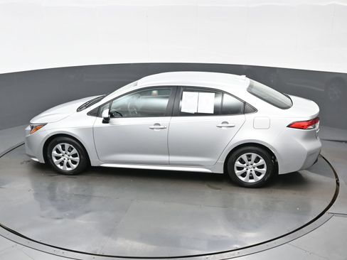 Used 2024 Toyota Corolla LE FWD image 35