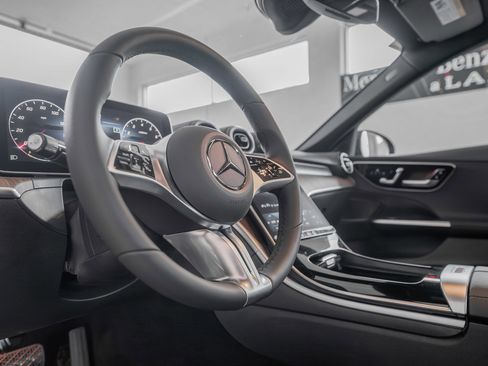 Used 2024 Mercedes-Benz C 300 4MATIC Sedan image 7