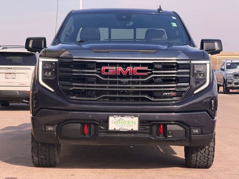 Used 2022 GMC Sierra 1500 AT4 w/ AT4 Premium Package image 6