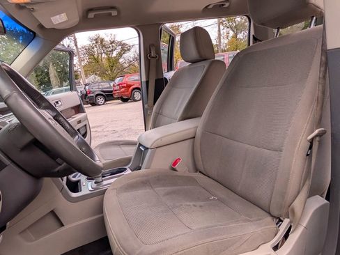 Used 2010 Ford Flex SEL image 12