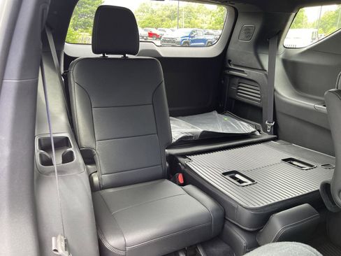 Used 2025 Chevrolet Traverse High Country w/ LPO, Floor Liner Package AWD/4WD image 43