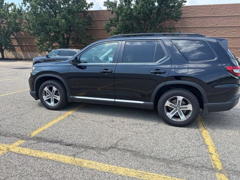 Used 2024 Honda Pilot EX-L image 36