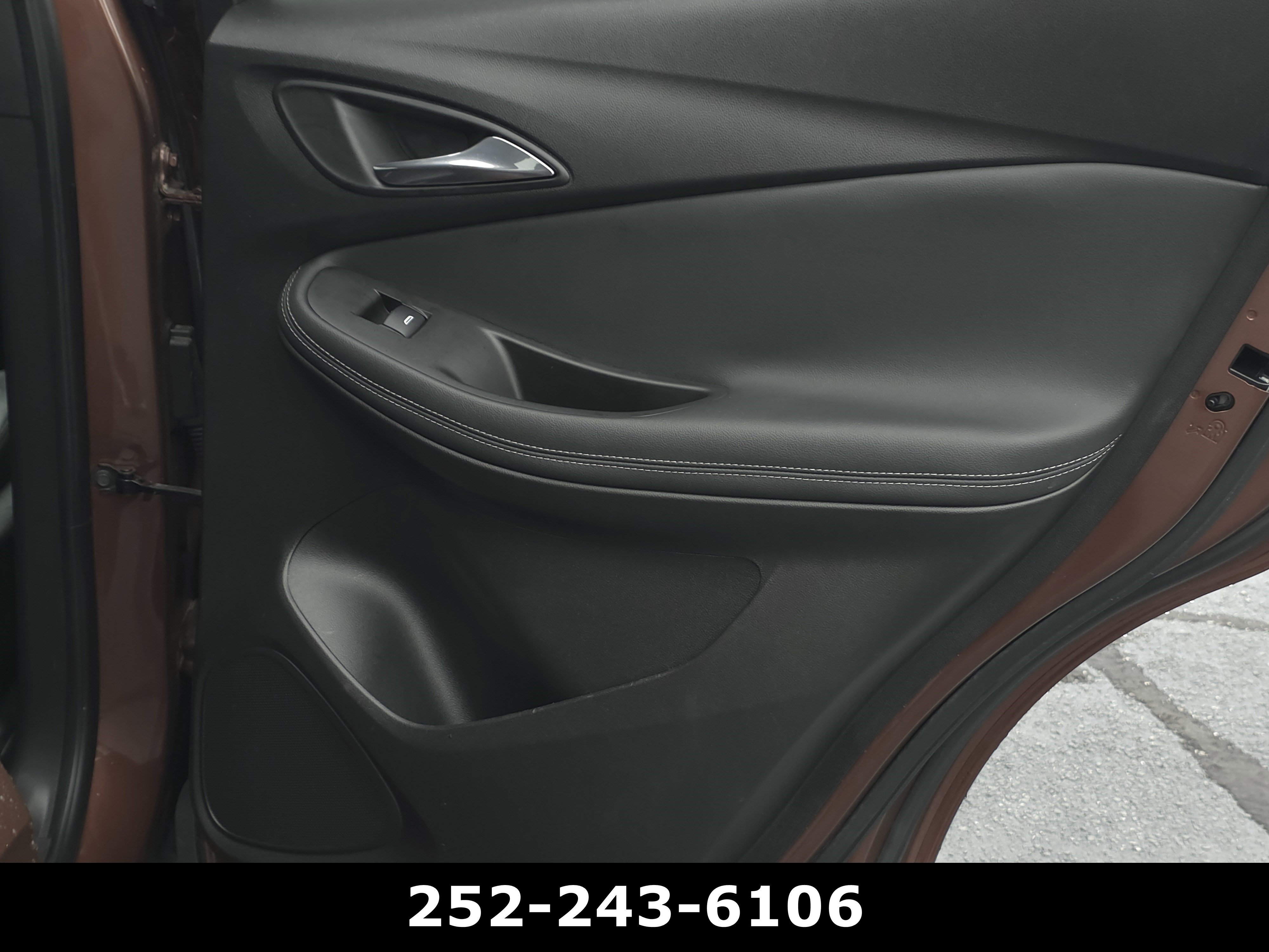 Used 2021 Buick Encore GX Select FWD image 34