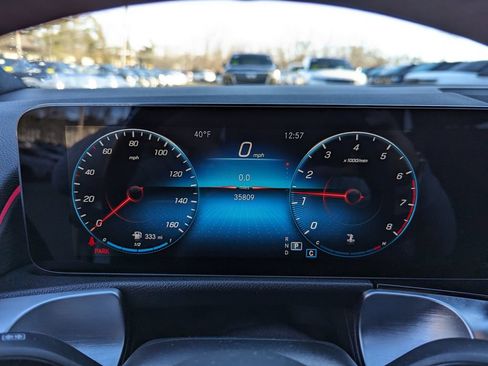 Used 2023 Mercedes-Benz GLB 250 4MATIC image 19