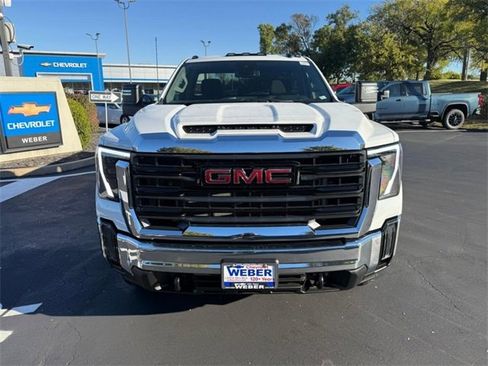 Used 2024 GMC Sierra 3500 Pro w/ Convenience Package image 10