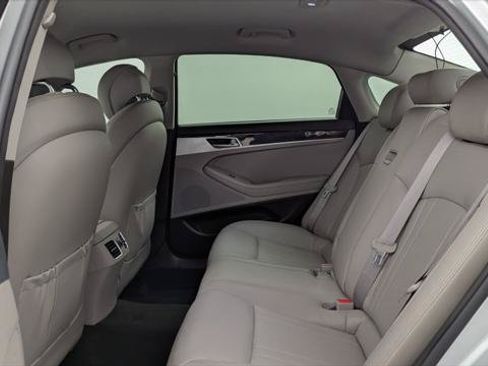 Used 2017 Genesis G80 3.8 RWD image 17