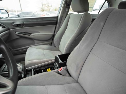 Used 2010 Honda Civic DX-VP image 10