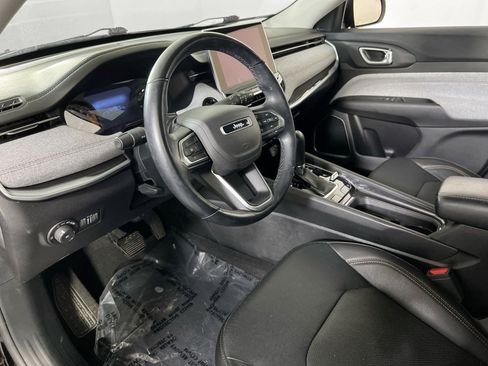 Used 2022 Jeep Compass Latitude AWD/4WD image 9