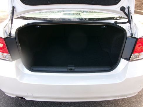 Used 2011 Subaru Legacy 2.5i Premium image 23