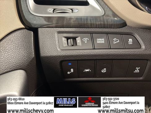 Used 2017 Hyundai Santa Fe Sport w/ 2.0T Ultimate Tech Package 05 AWD/4WD image 26