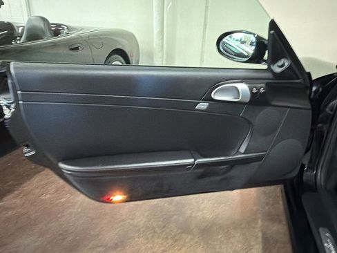 Used 2006 Porsche Cayman S image 14