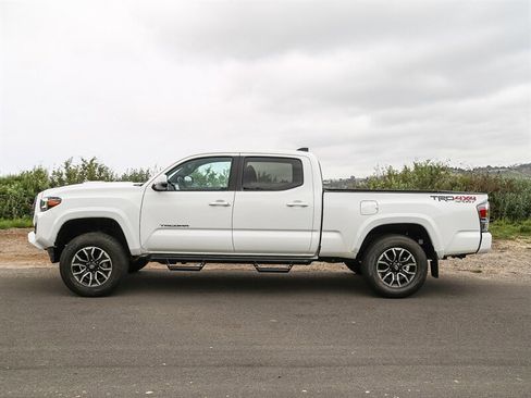 Used 2023 Toyota Tacoma TRD Sport image 8