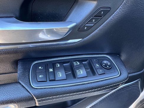 Used 2020 RAM 1500 Laramie image 16