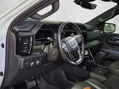 Used 2023 GMC Sierra 1500 AT4 w/ AT4 Premium Package AWD/4WD image 10