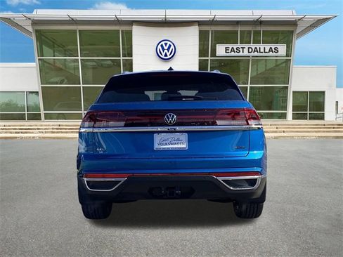 New 2025 Volkswagen Atlas Cross Sport SEL image 4