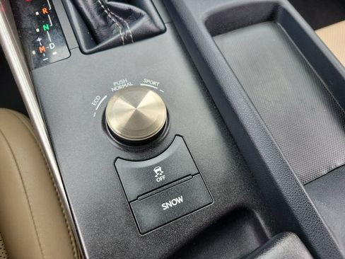 Used 2017 Lexus IS 200t RWD image 28