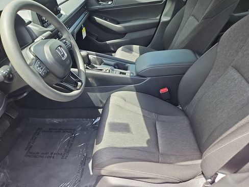 Certified 2025 Honda Accord SE image 30