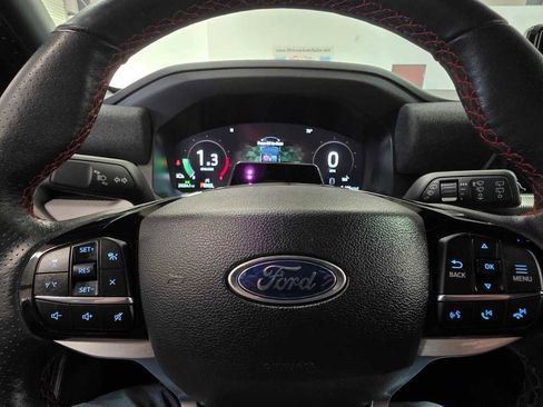 Used 2025 Ford Explorer ST-Line w/ ST-Line Street Pack image 14