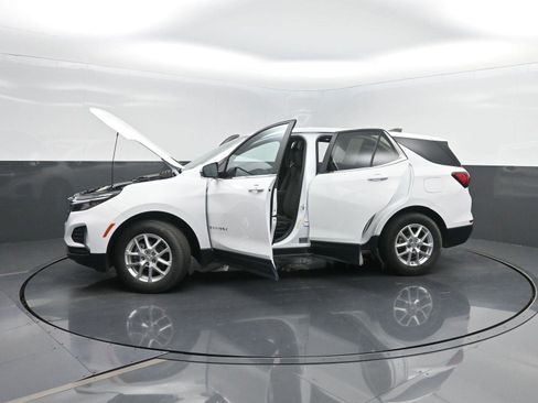 Used 2023 Chevrolet Equinox LT image 45