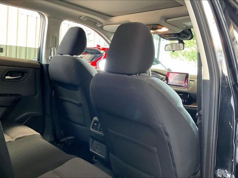 Used 2021 Nissan Rogue SV FWD image 20